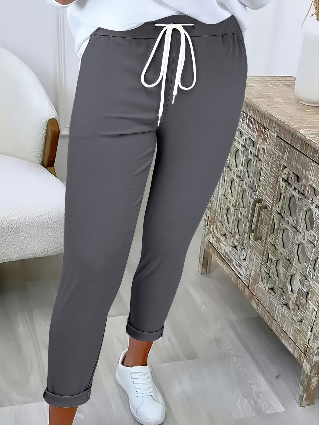 Tansy - Massgeschneiderte Stretch-Hosen mit Kordelzug