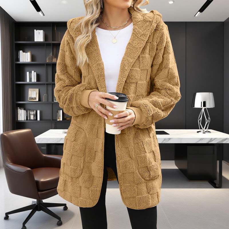 Zinnabelle - Plüschiger Kapuzen-Cardigan