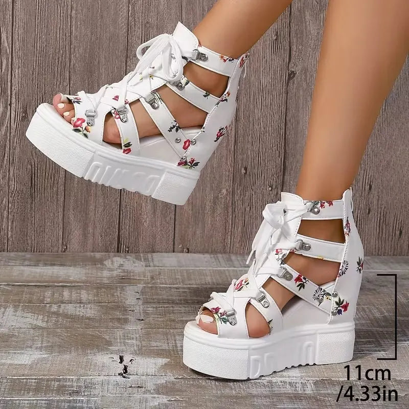 Gaelina - Florale Plateau-Sandalen zum Schnüren