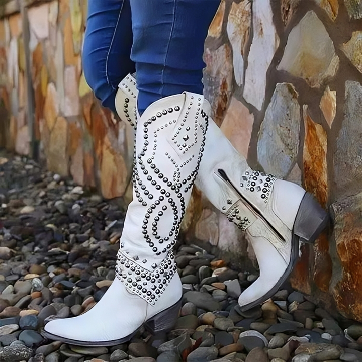Sylverelle - Nietenbesetzte Vintage-Cowboystiefel