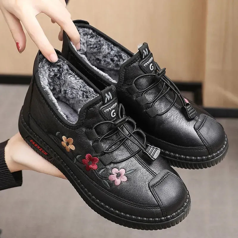 Verisse - blumenbestickte Komfort-Stiefeletten