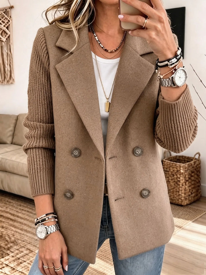 Adalene - Zweireihiger Blazer mit Strickärmeln