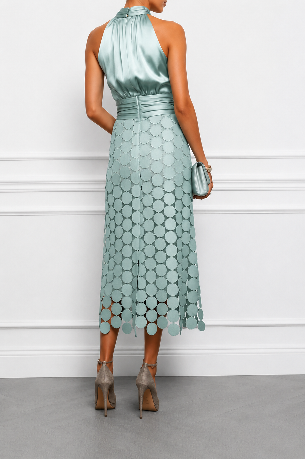 Amabel - Luxuriöses Neckholder-Midikleid