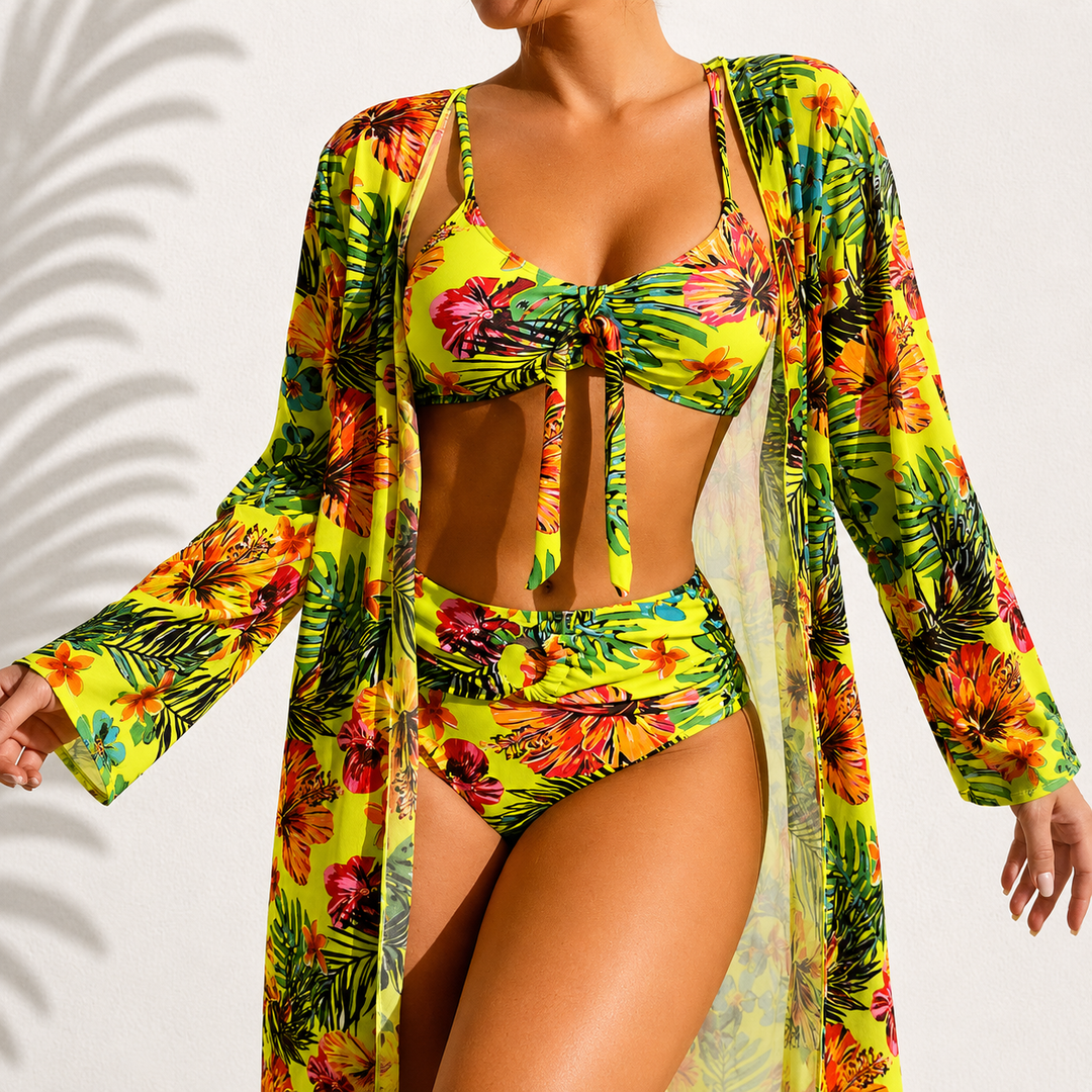 Brialise - Figurformendes Set aus hochgeschnittenem Bikini und Kimono