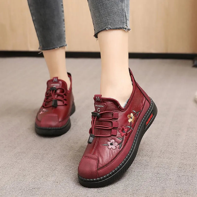 Verisse - blumenbestickte Komfort-Stiefeletten