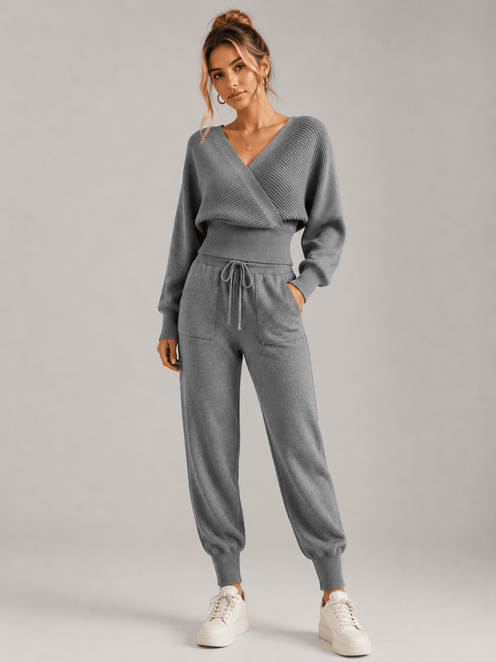 Adelyra - Gestreiftes zweiteiliges Lounge-Set