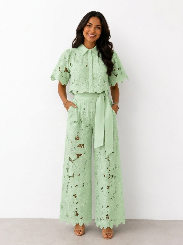 Avalina - Set aus Bluse und Hose mit weicher Haptik