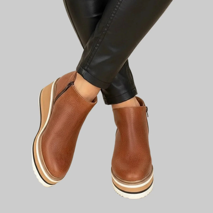 Fayloria - komfortable Keilabsatz-Stiefeletten