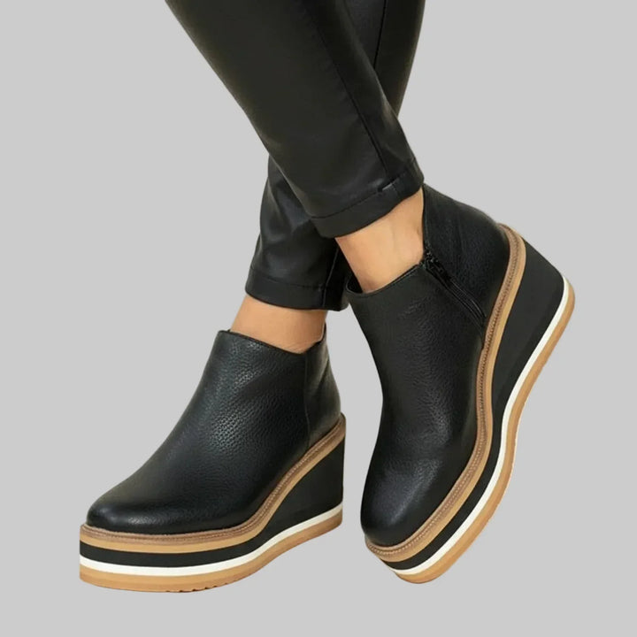 Fayloria - komfortable Keilabsatz-Stiefeletten