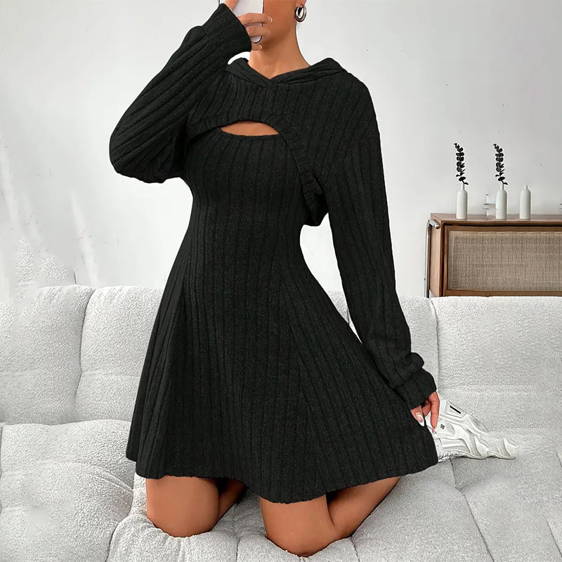 Mirellia - Strick-Minikleid mit Cut-outs und Kapuze