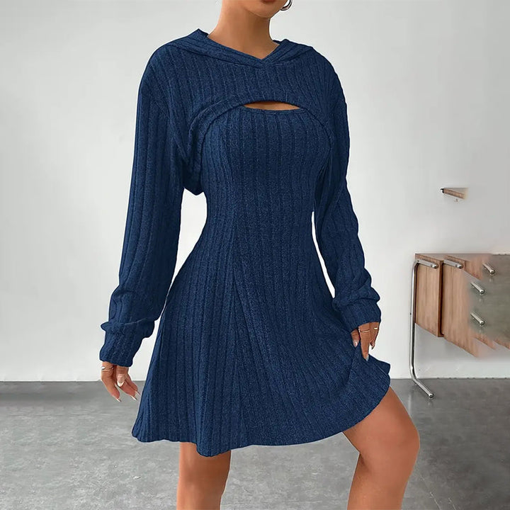 Mirellia - Strick-Minikleid mit Cut-outs und Kapuze