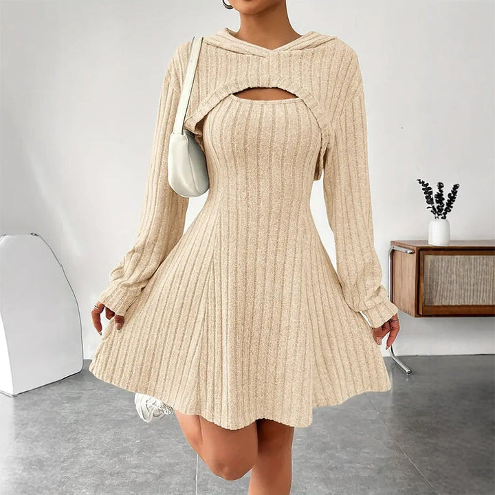 Mirellia - Strick-Minikleid mit Cut-outs und Kapuze
